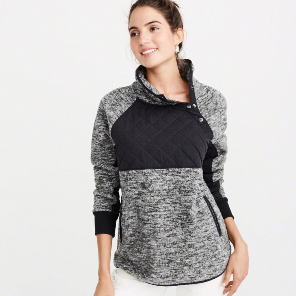 Abercrombie & Fitch Asymmetrical Snap Front Fleece